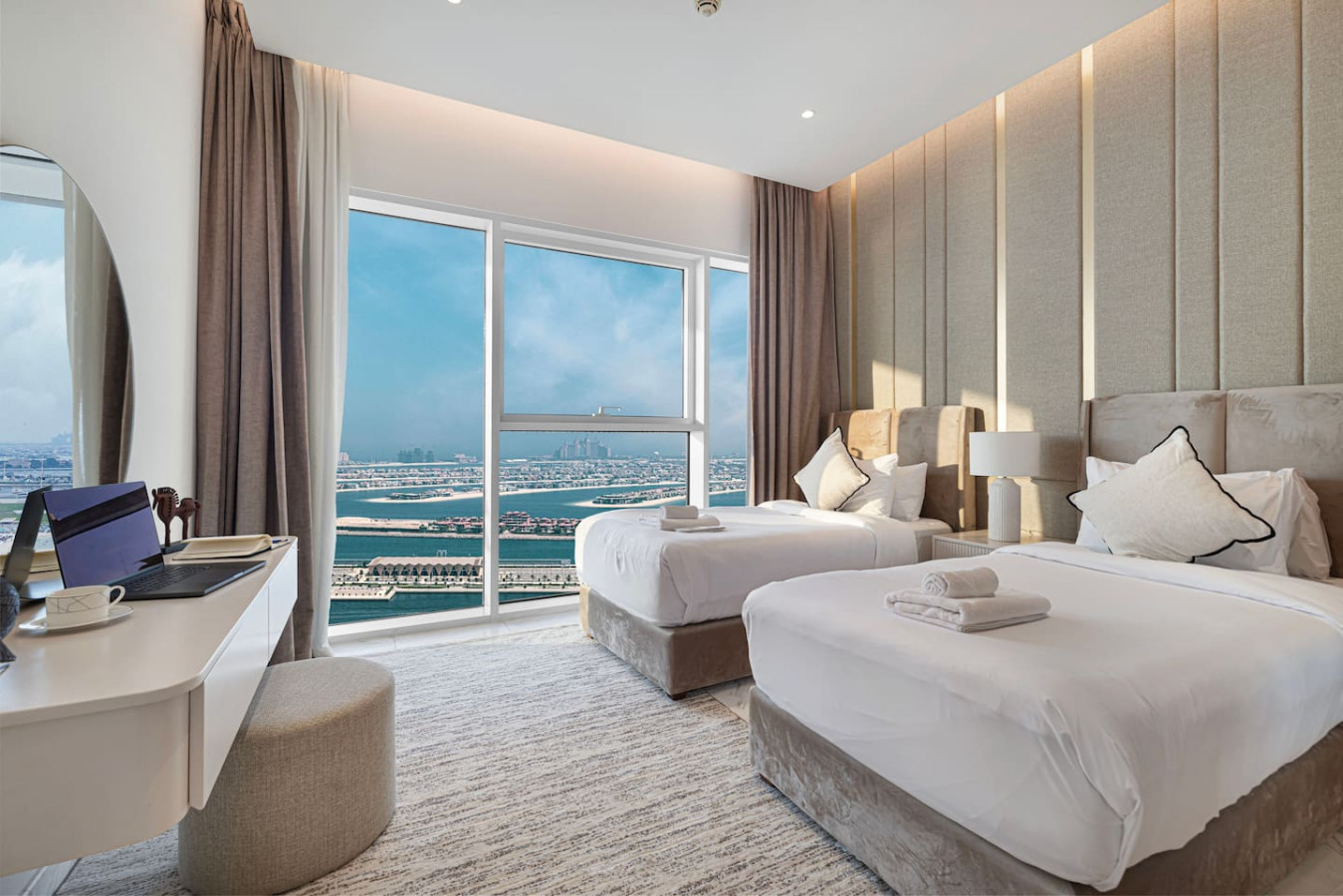 1JBR | 3BHK Luxury Sea & Palm View w/Private Beach