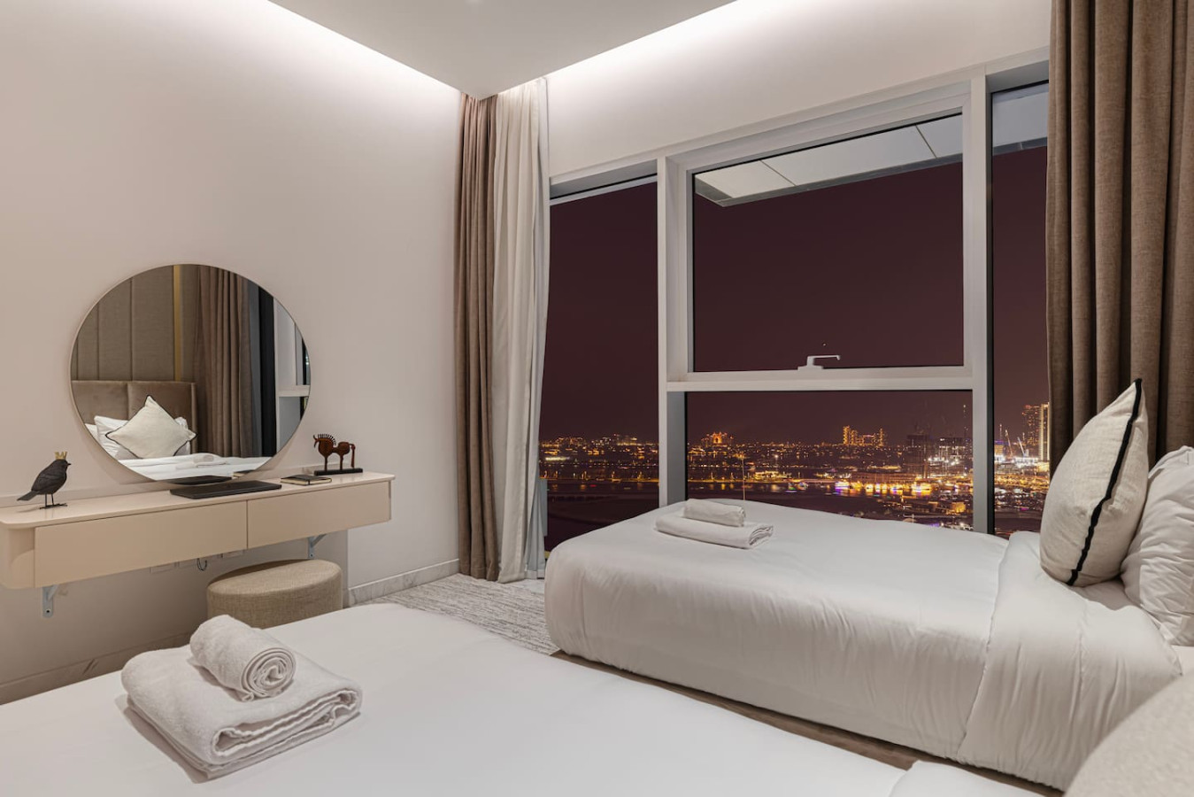 1JBR | 3BHK Luxury Sea & Palm View w/Private Beach
