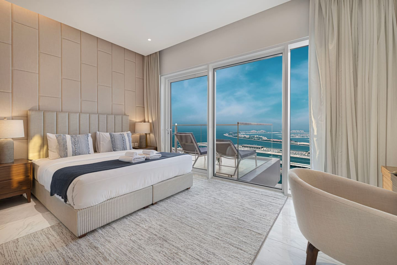 1JBR | 3BHK Luxury Sea & Palm View w/Private Beach