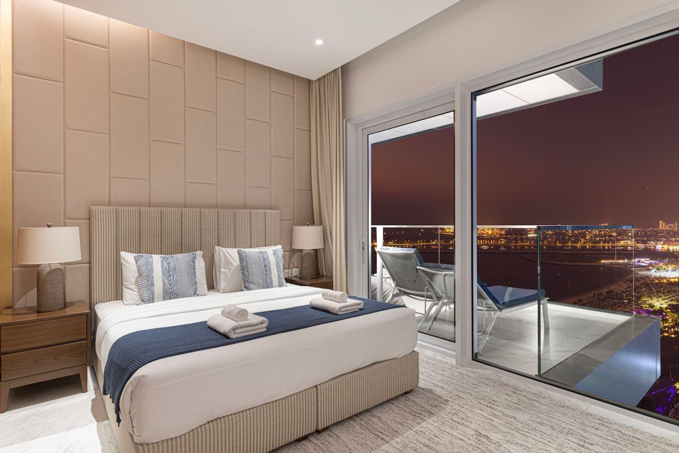 1JBR | 3BHK Luxury Sea & Palm View w/Private Beach