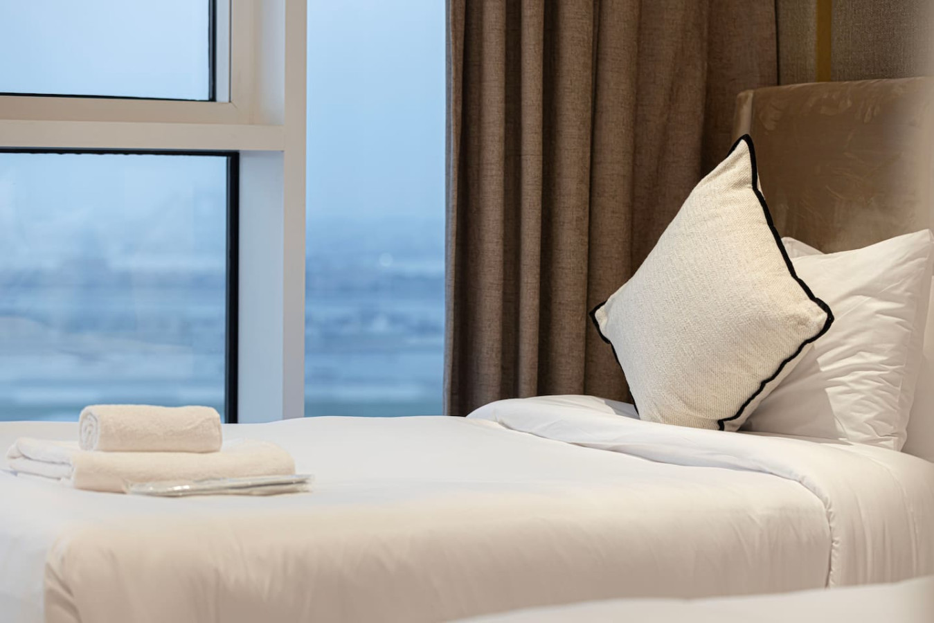 1JBR | 3BHK Luxury Sea & Palm View w/Private Beach