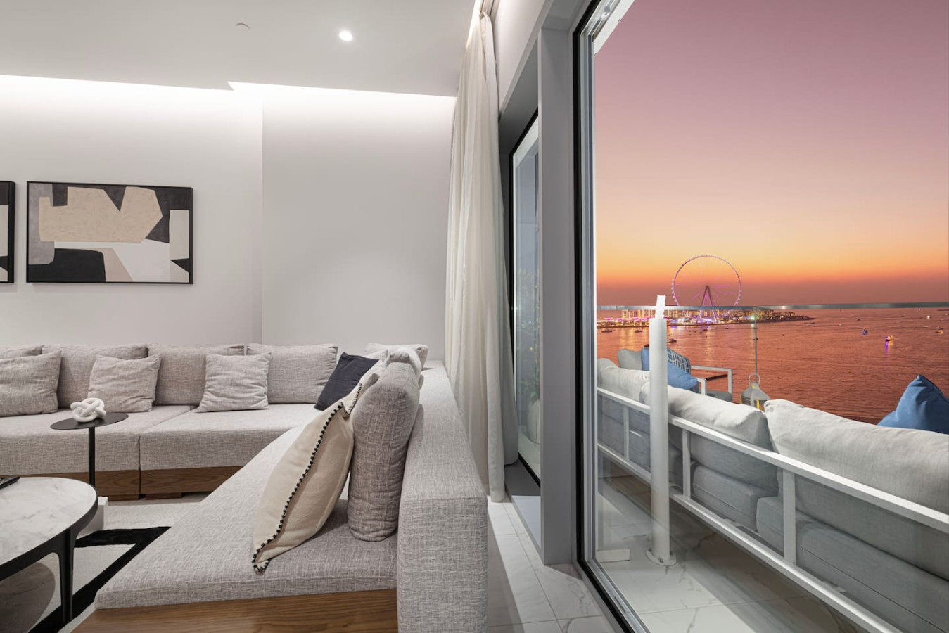 1JBR | 3BHK Luxury Sea & Palm View w/Private Beach
