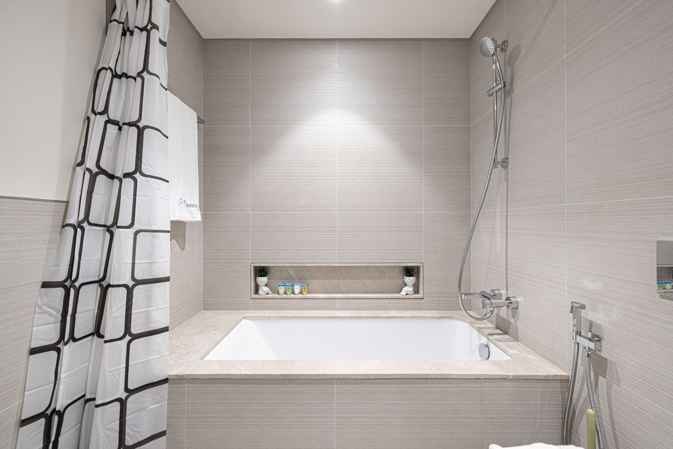 Grande Downtown 1BR | Steps to Burj Khalifa &Opera