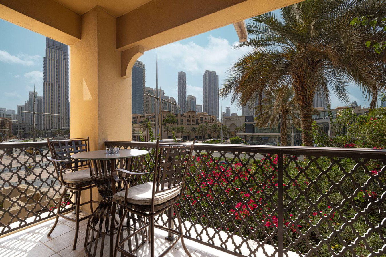 Downtown 2BR w/ Burj Khalifa View | By Dubai Mall
