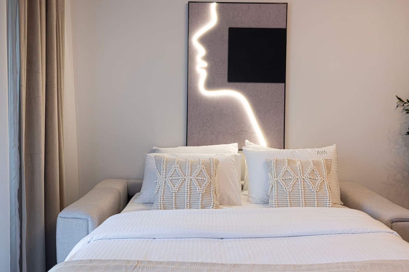 Downtown 2BR w/ Burj Khalifa View | By Dubai Mall