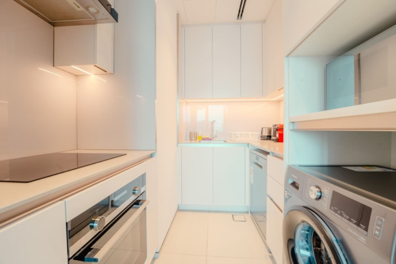 Stylish 1BR the Address | Marina View | Pool & Gym