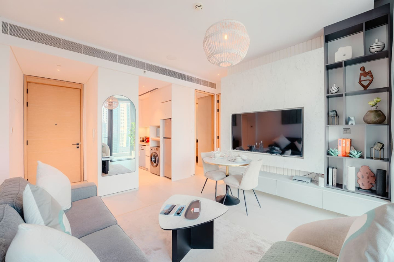 Stylish 1BR the Address | Marina View | Pool & Gym