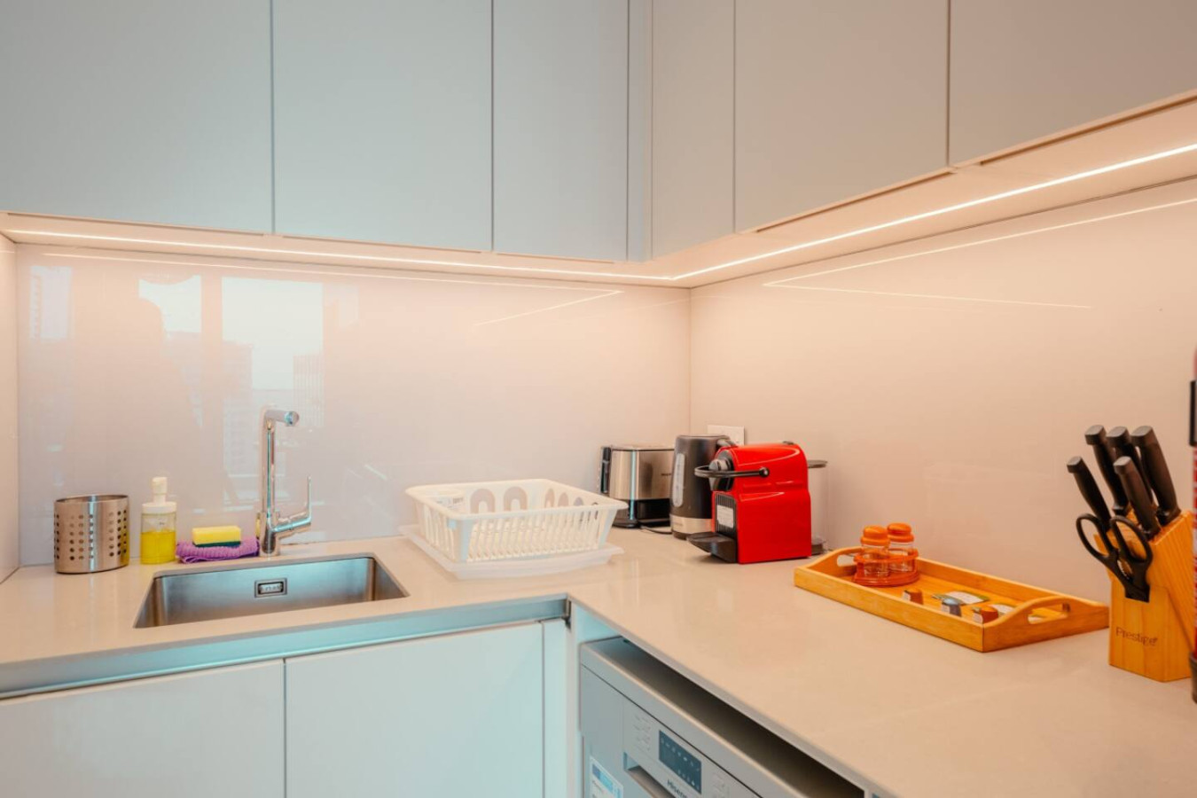 Stylish 1BR the Address | Marina View | Pool & Gym