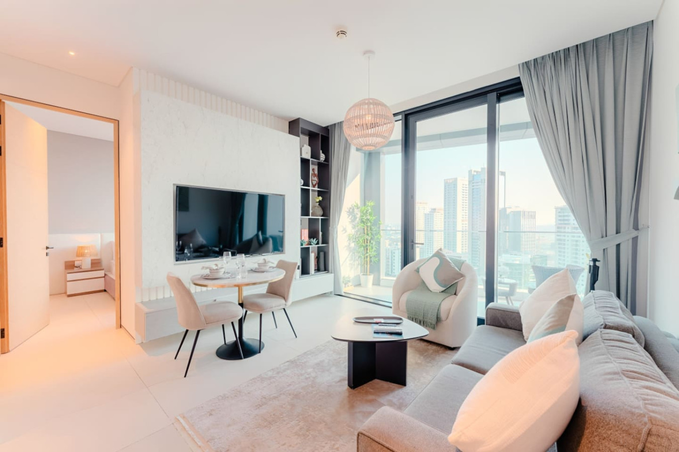 Stylish 1BR the Address | Marina View | Pool & Gym