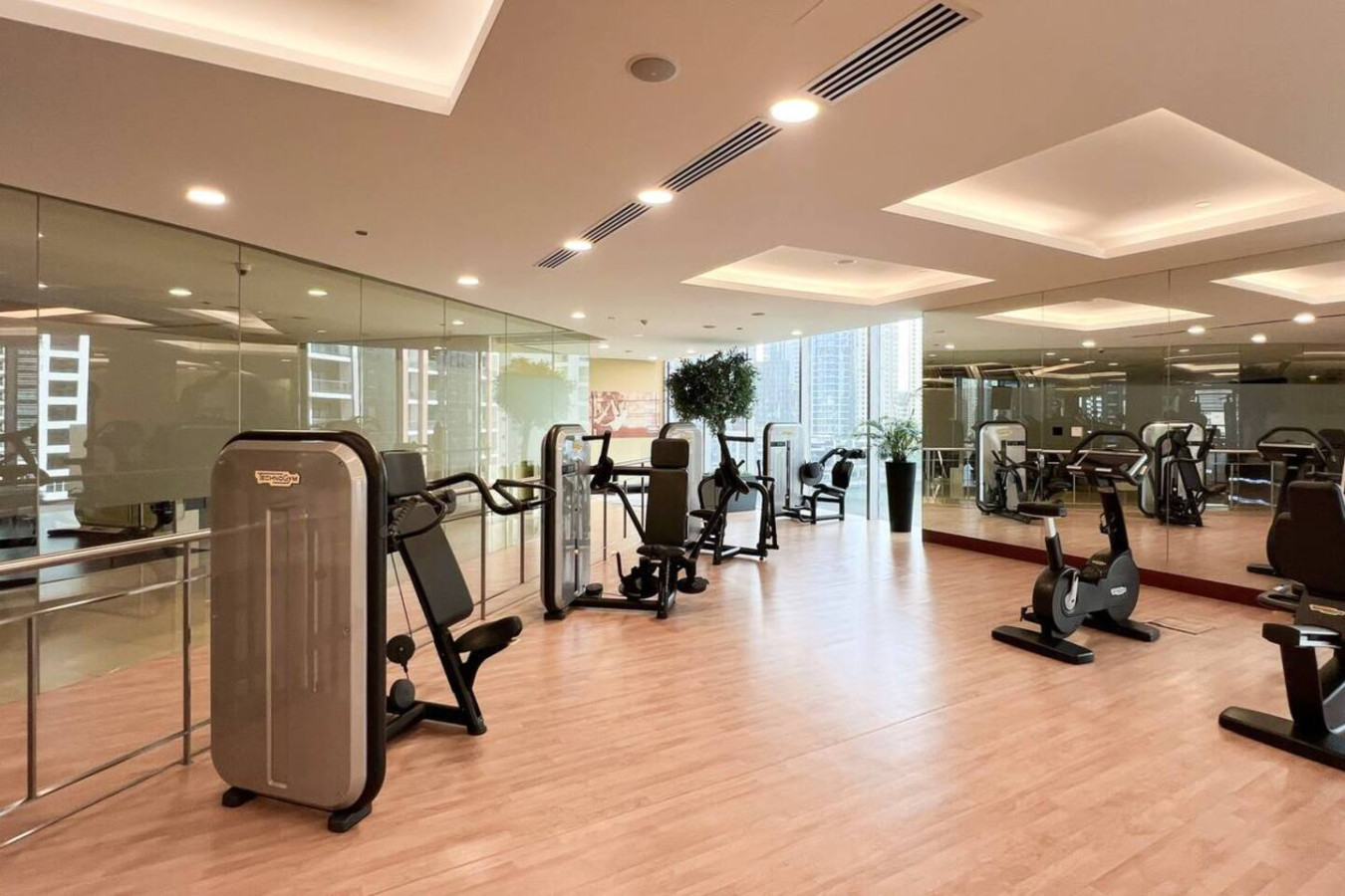 Stylish 1BR the Address | Marina View | Pool & Gym