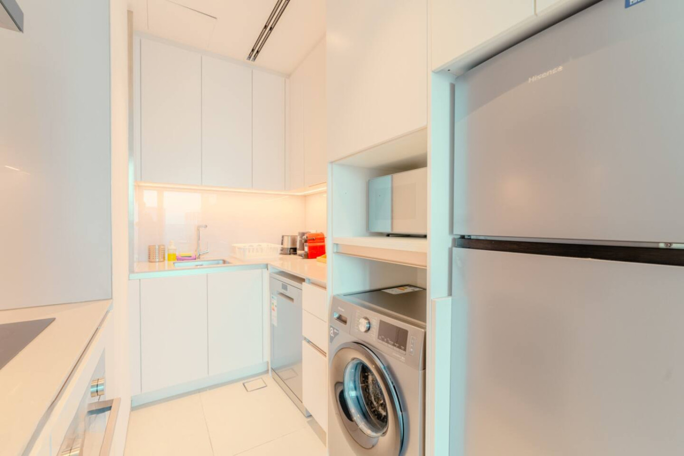 Stylish 1BR the Address | Marina View | Pool & Gym
