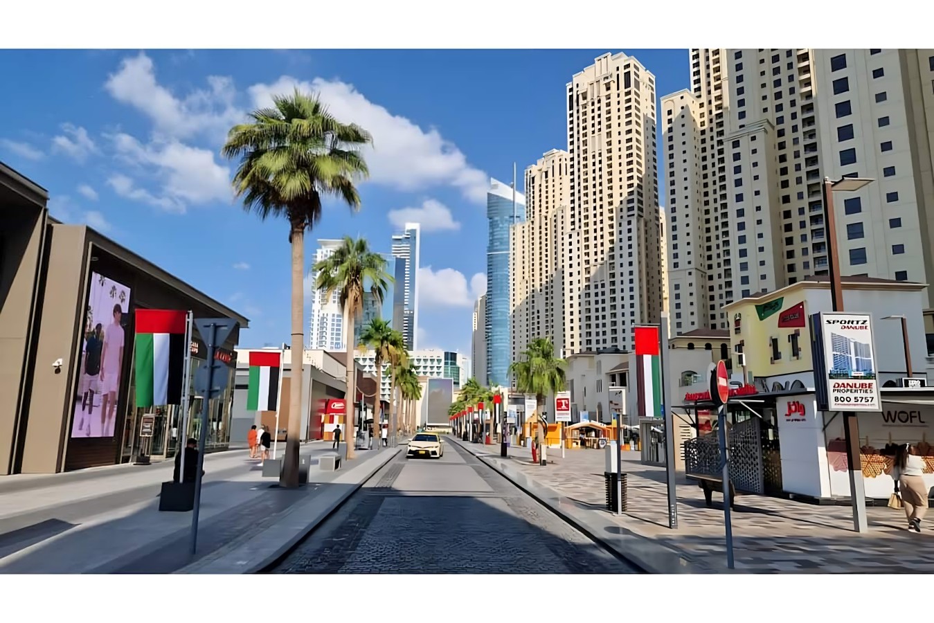 Urban Oasis: Enjoy vibrant city views and palm-lined streets in the heart of Dubai!