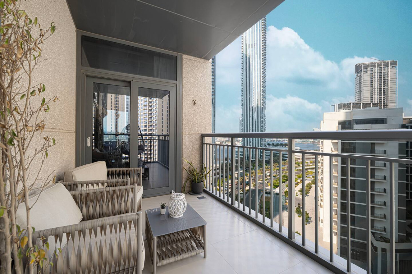 Huge 1BR in Creek Harbour with City View and Pool