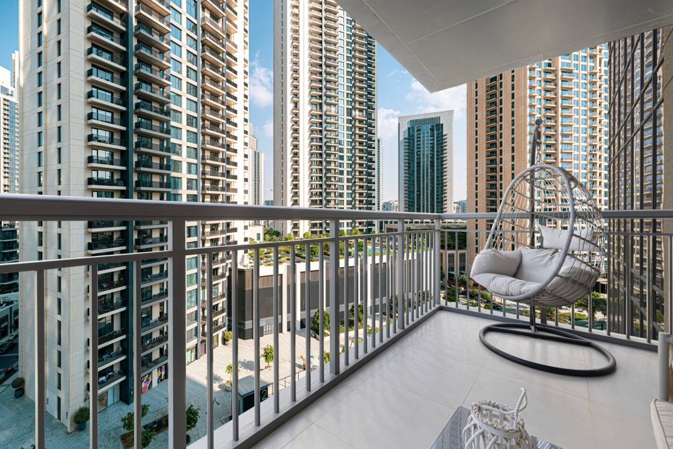 Huge 1BR in Creek Harbour with City View and Pool