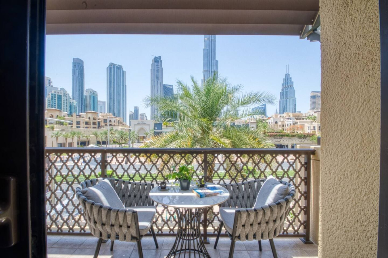 Downtown 2BR w/ Burj Khalifa View | By Dubai Mall