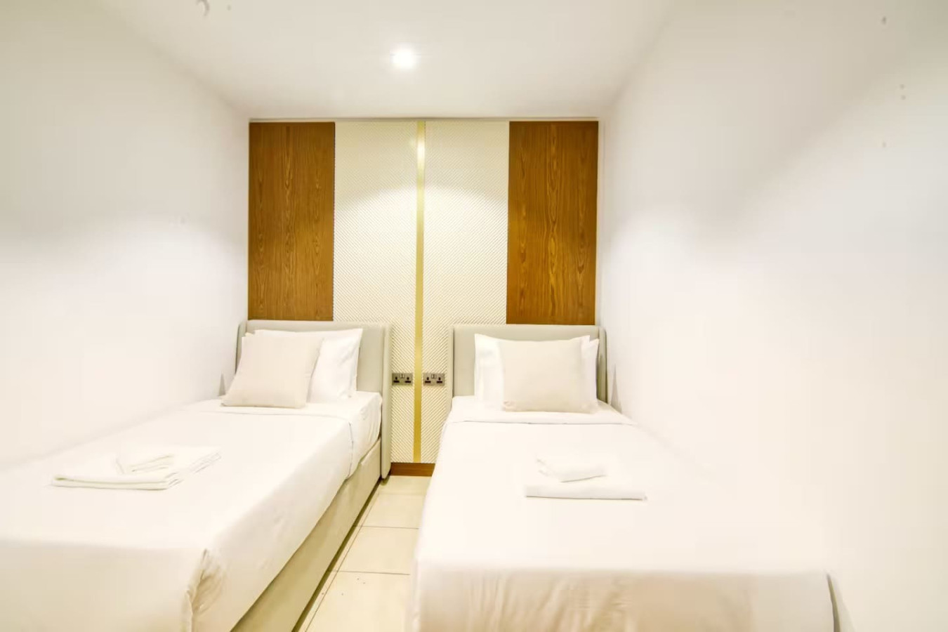 Downtown 2BR w/ Burj Khalifa View | By Dubai Mall