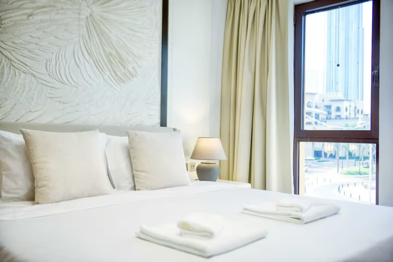 Downtown 2BR w/ Burj Khalifa View | By Dubai Mall