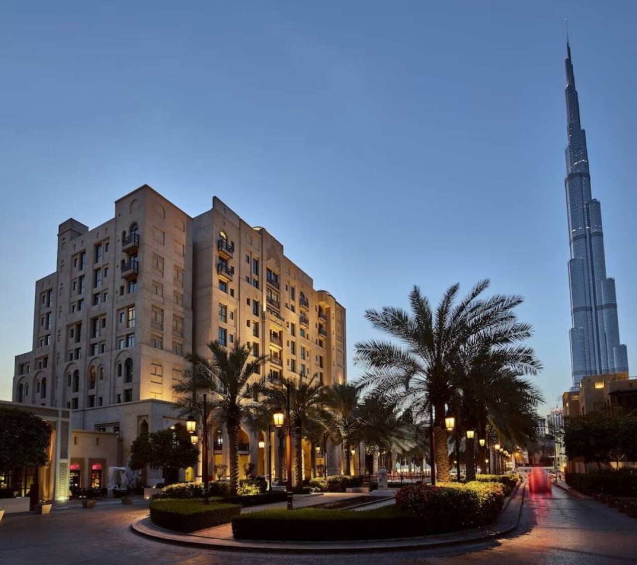 Pool & Burj Khalifa View | Steps from Dubai Mall