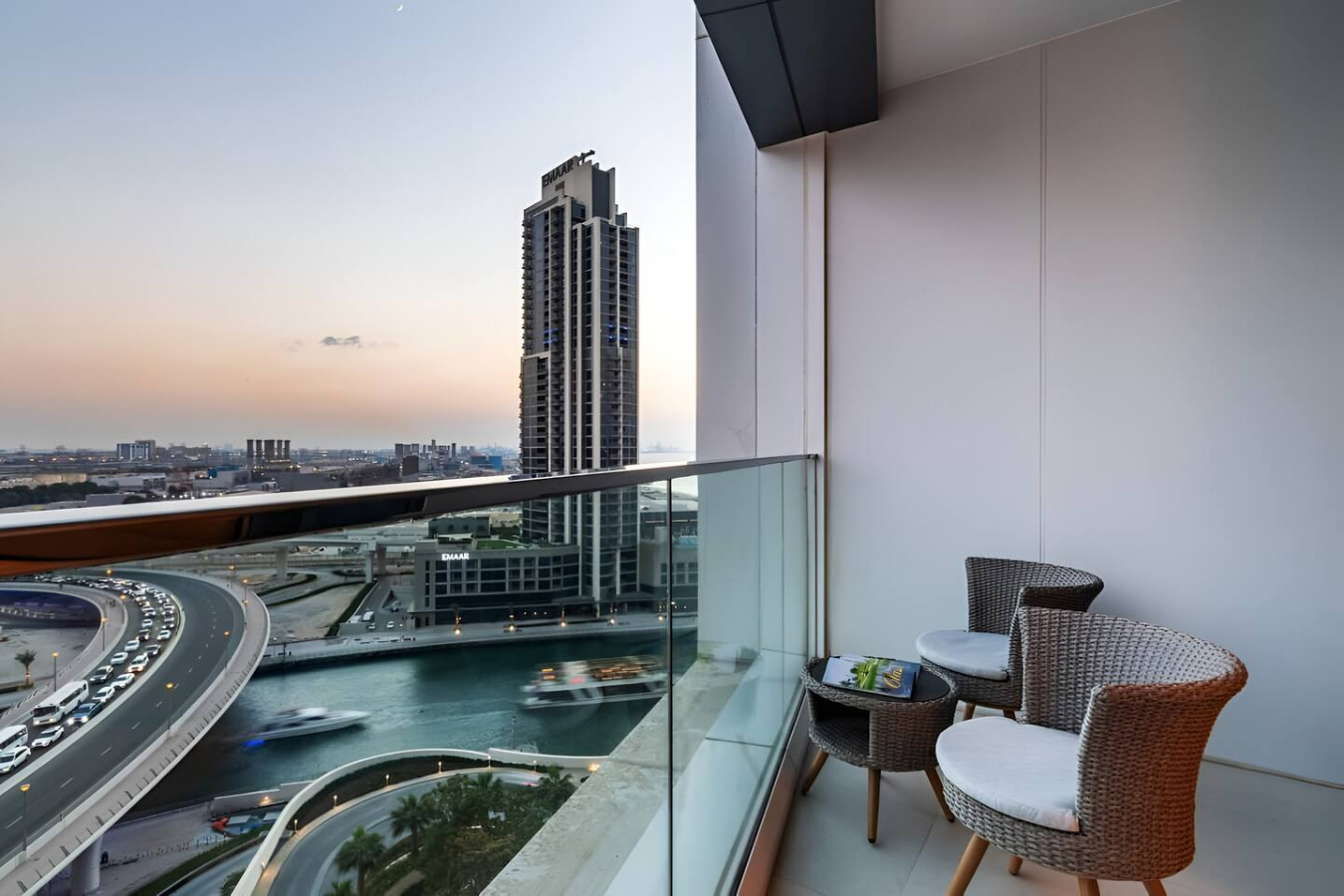Address Beach Resort 1BR w/Pvt Beach &Steps to JBR