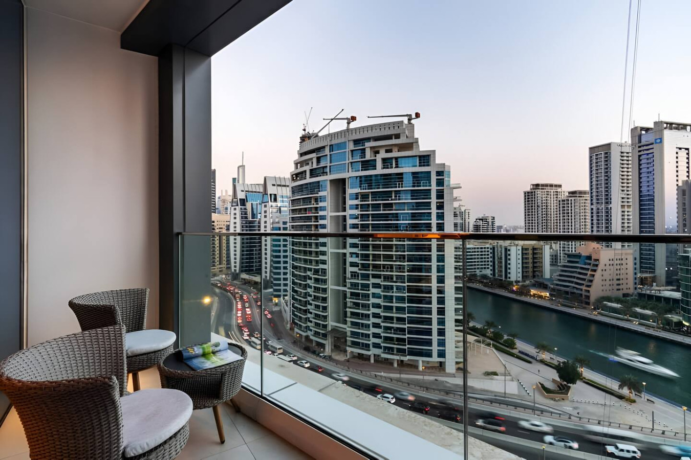 Address Beach Resort 1BR w/Pvt Beach &Steps to JBR