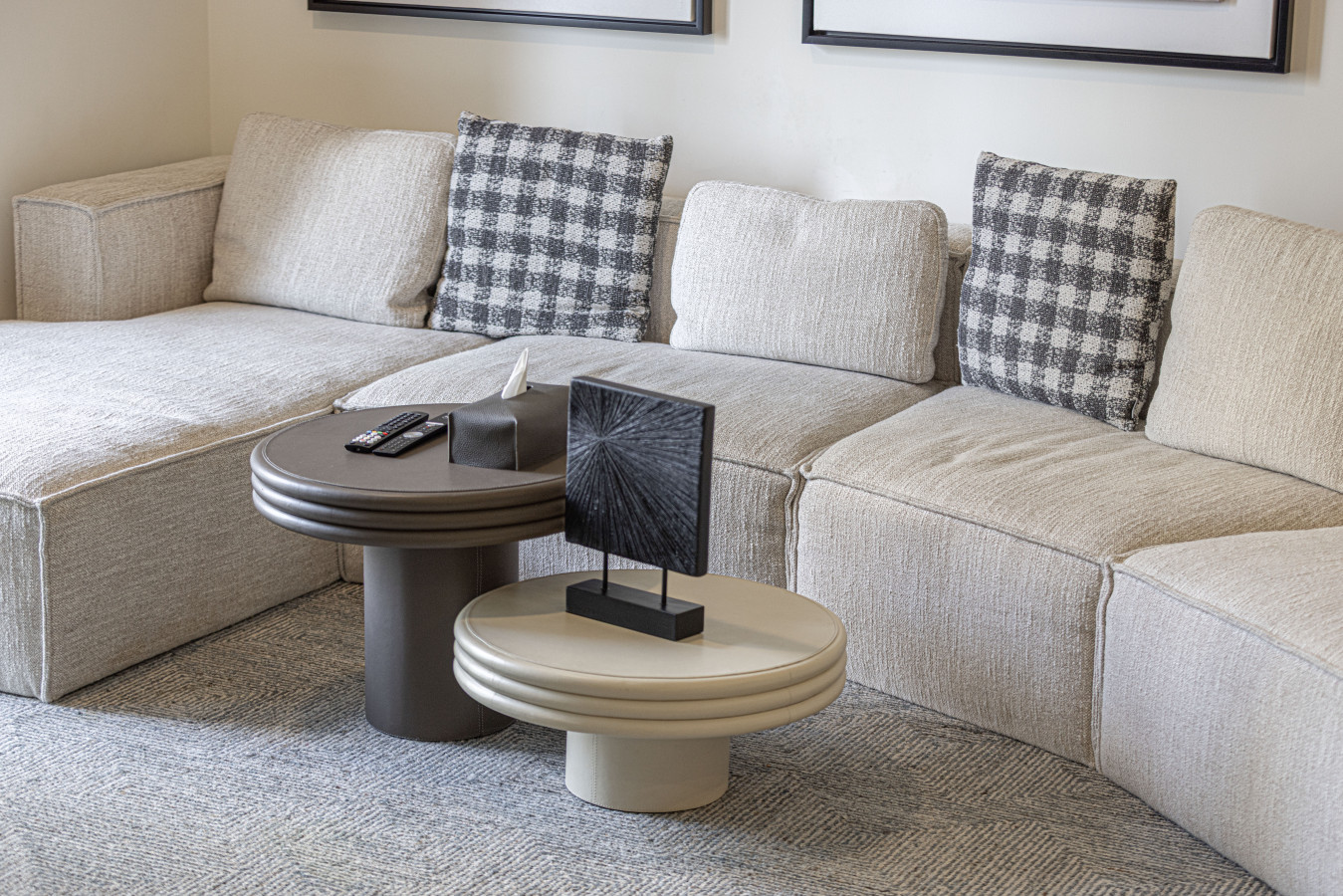 Chic 2BR | Walk to Dubai Mall | Burj Khalifa Views