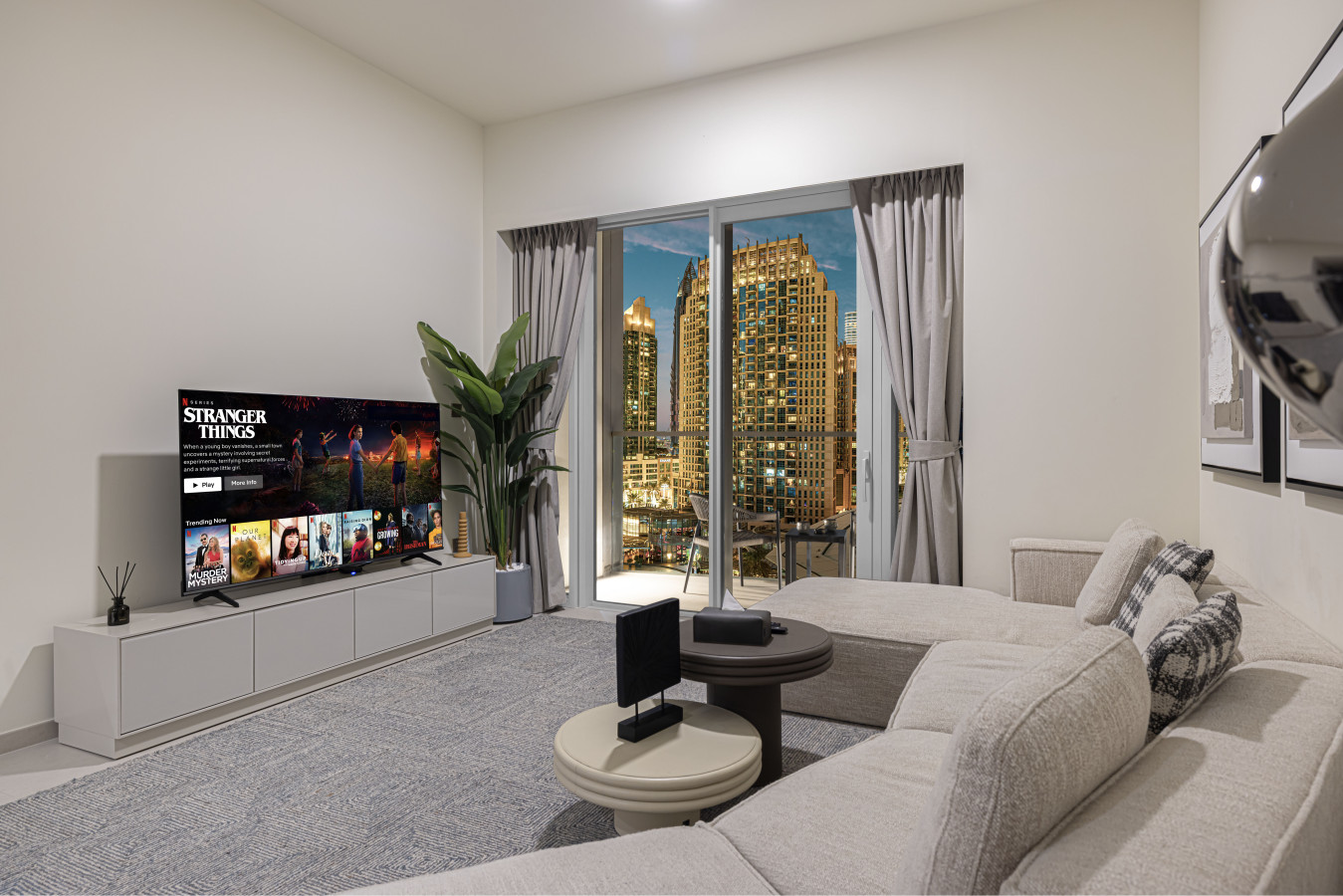 Chic 2BR | Walk to Dubai Mall | Burj Khalifa Views