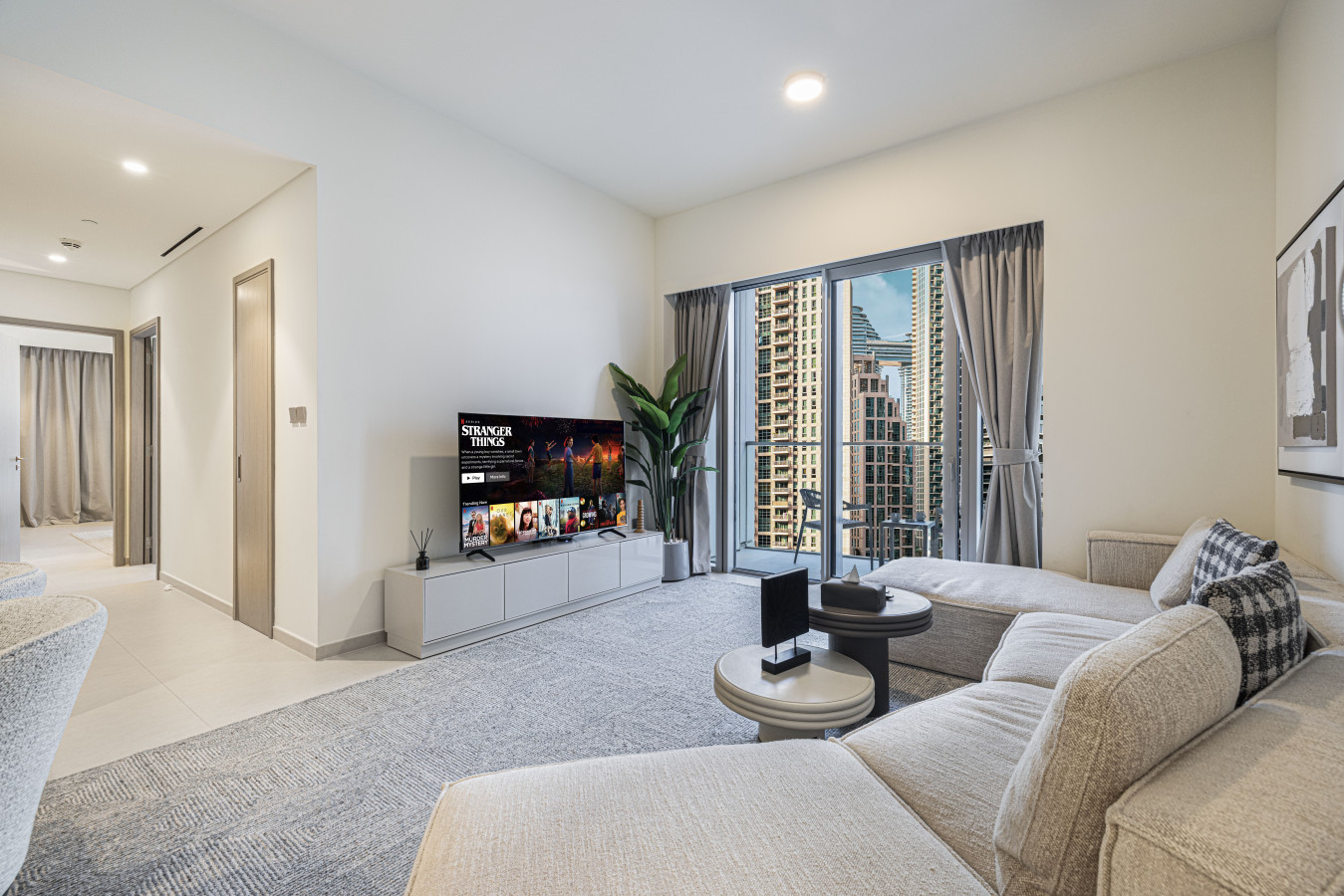Chic 2BR | Walk to Dubai Mall | Burj Khalifa Views