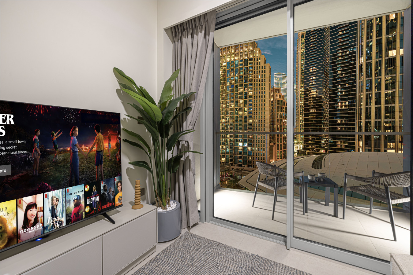 Chic 2BR | Walk to Dubai Mall | Burj Khalifa Views