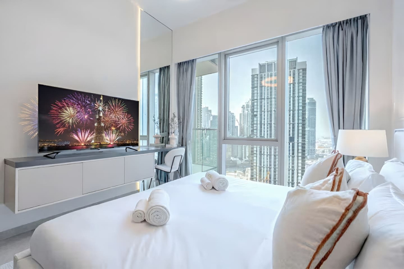 New 1BR | Burj Khalifa Infinity Pool | Dubai Mall