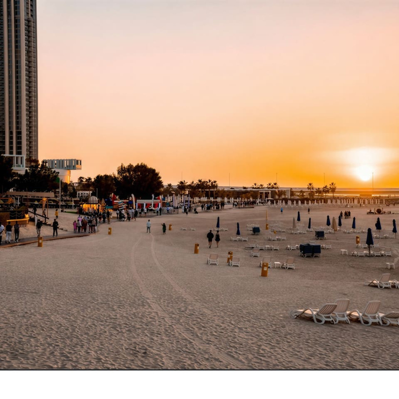 Luxury 4BR Beachfront La Vie JBR | Sea Views