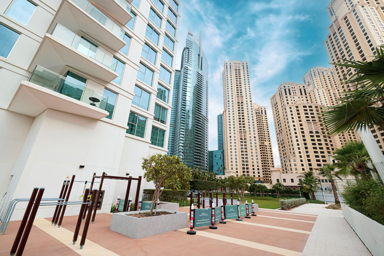 Luxury 4BR Beachfront La Vie JBR | Sea Views
