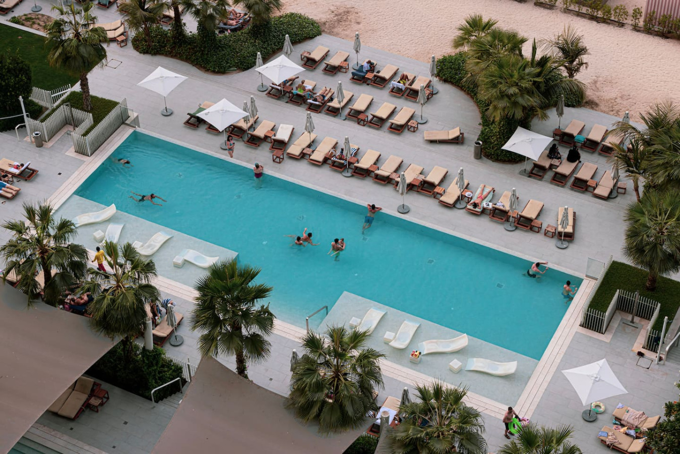 Luxury 4BR Beachfront La Vie JBR | Sea Views