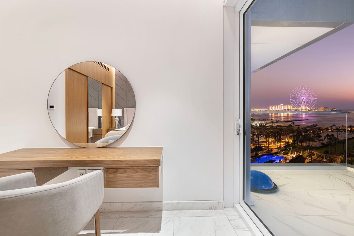 1JBR 2BHK Luxury Sea View w/ Dubai Private Beach