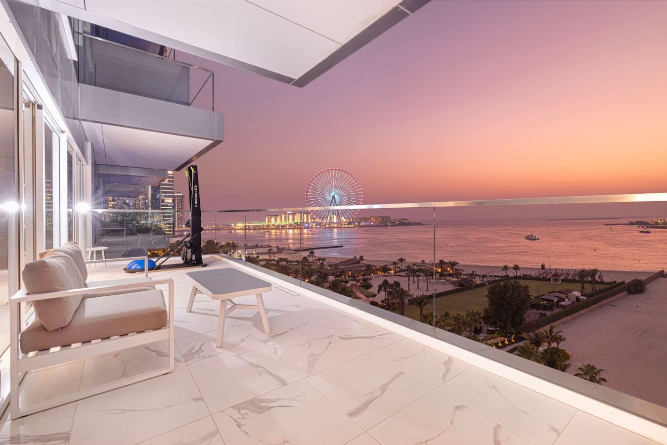 1JBR 2BHK Luxury Sea View w/ Dubai Private Beach