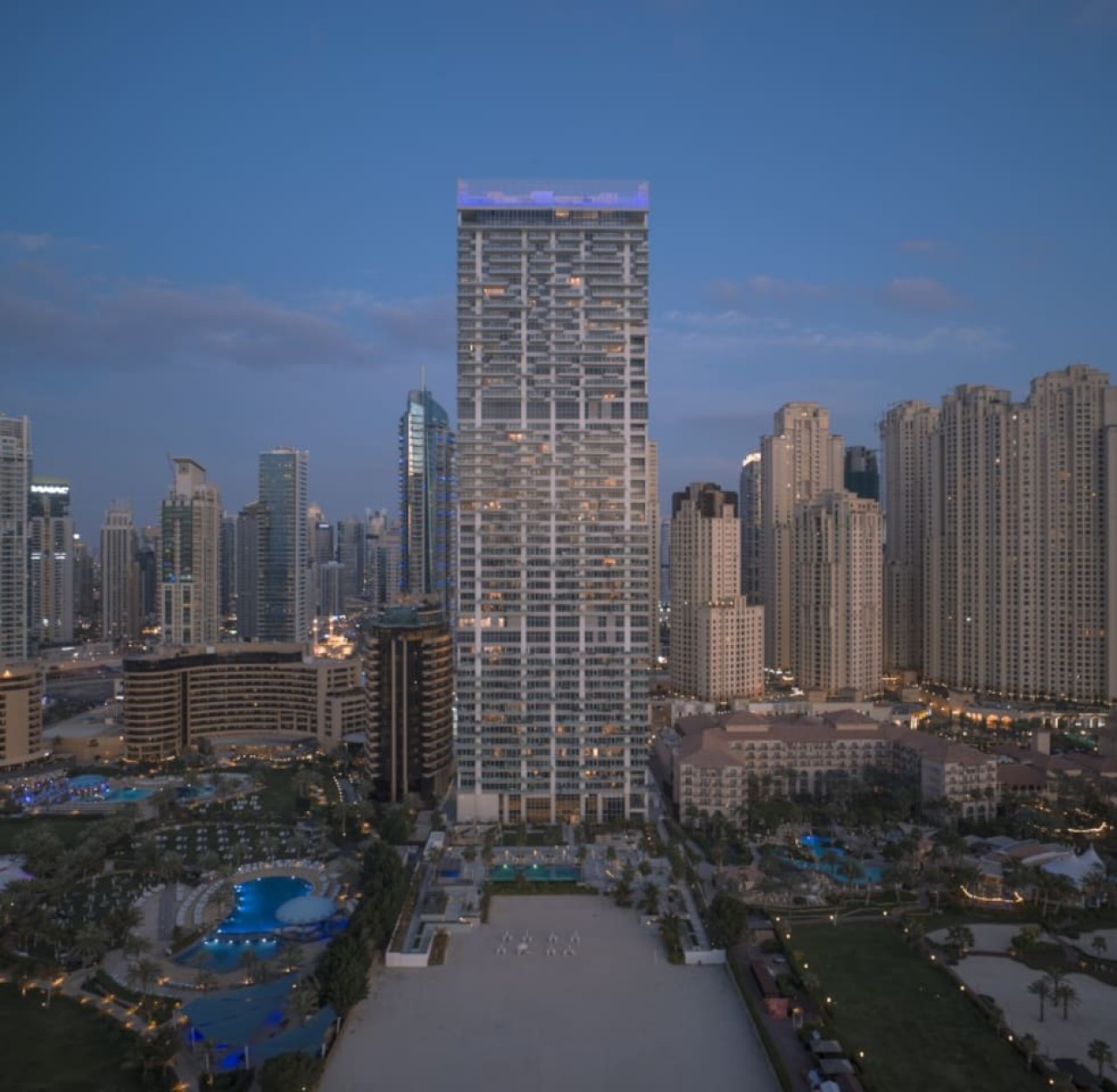 1JBR 2BHK Luxury Sea View w/ Dubai Private Beach