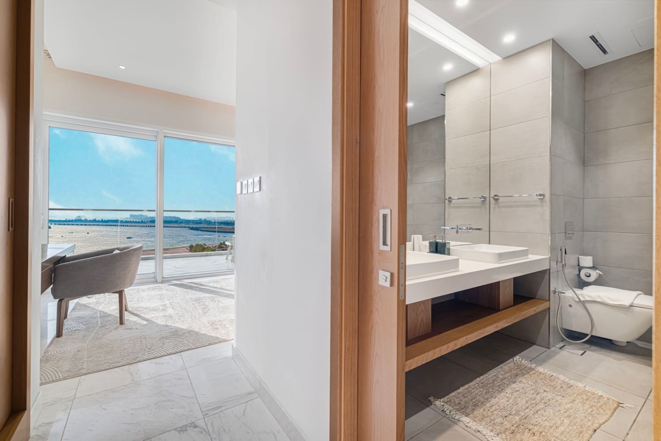 1JBR 2BHK Luxury Sea View w/ Dubai Private Beach