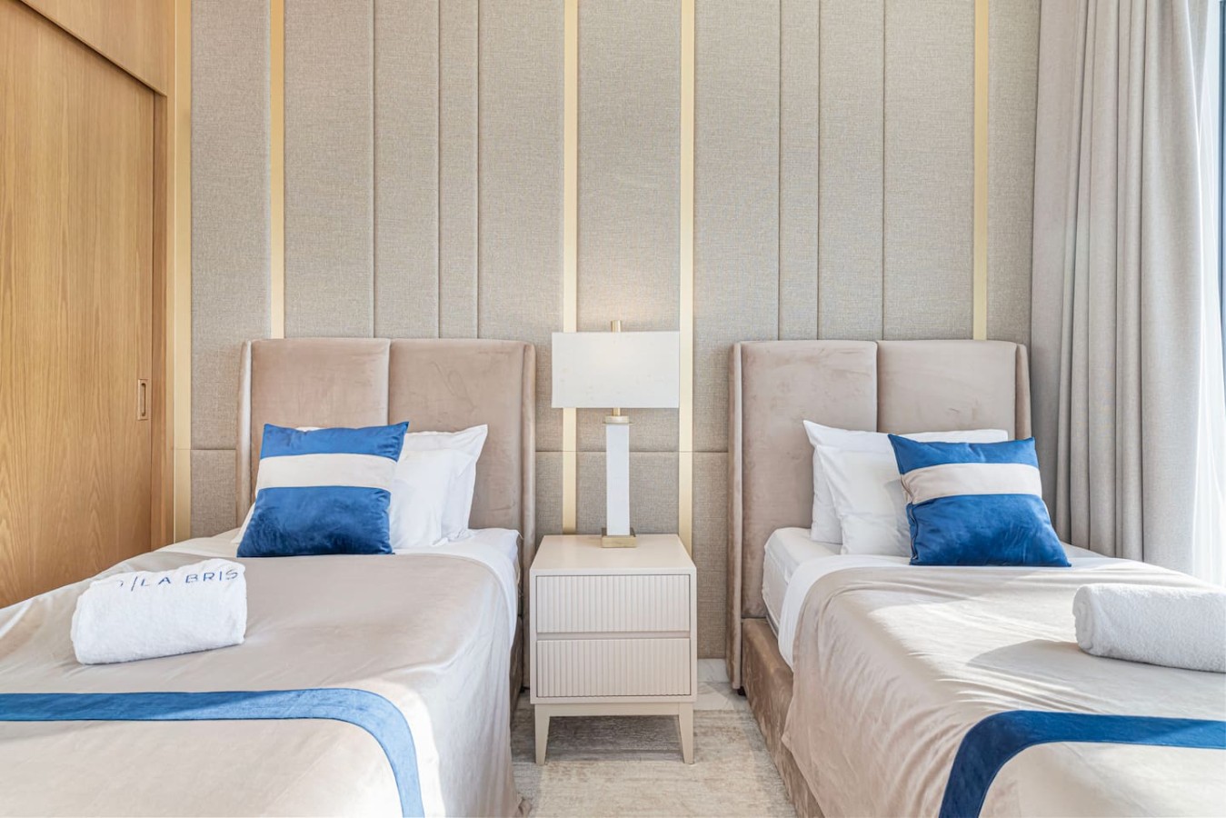 1JBR 2BHK Luxury Sea View w/ Dubai Private Beach