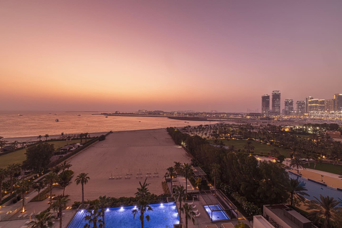 1JBR 2BHK Luxury Sea View w/ Dubai Private Beach