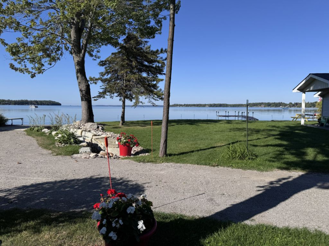 Lakeside Escape in Ramara | Private Water Access 39