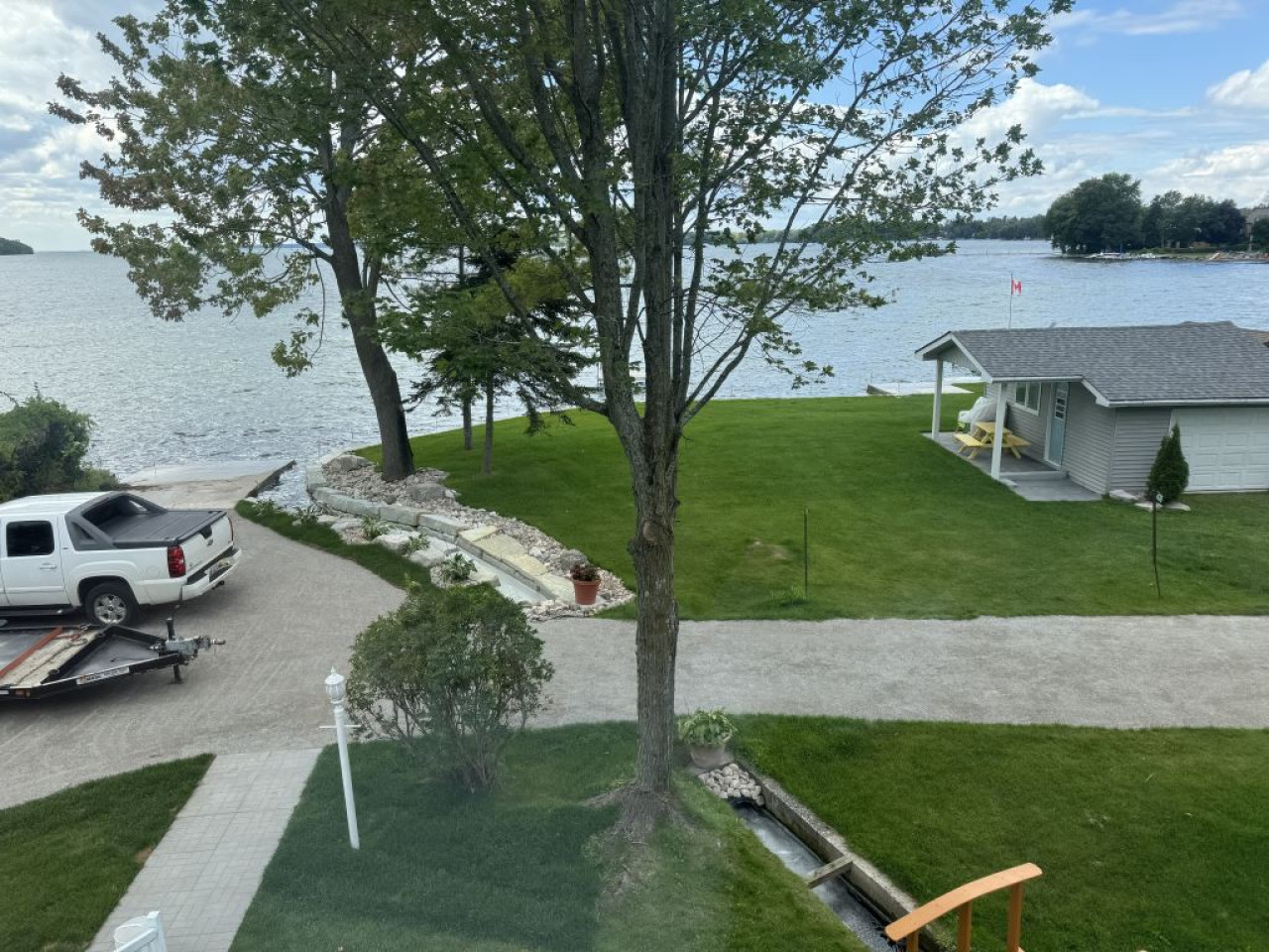 Lakeside Escape in Ramara | Private Water Access 37