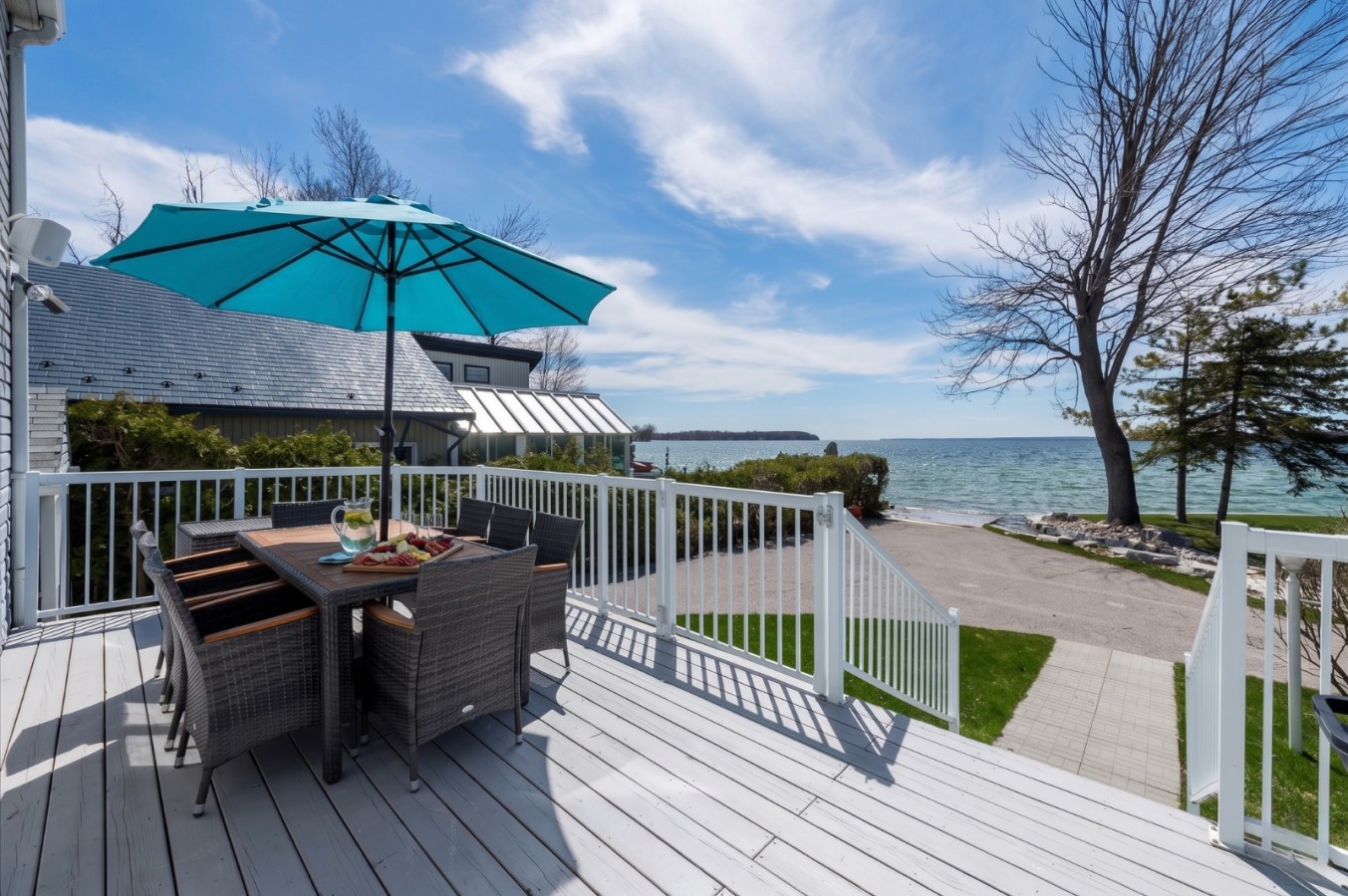 Lakeside Escape in Ramara | Private Water Access