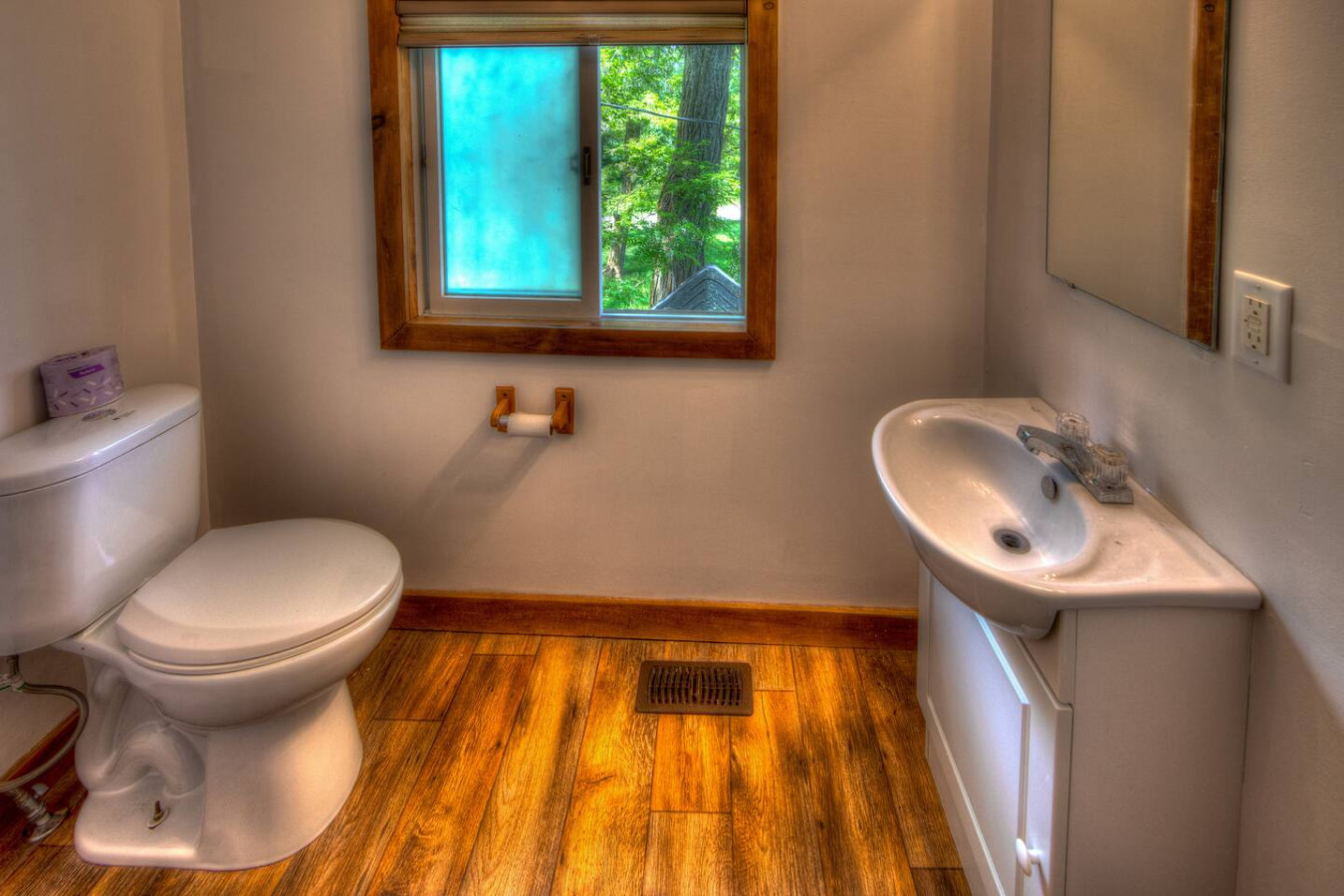 Unique Very Private Cottage, Private Beach Access, BBQ,HT | Photo 23