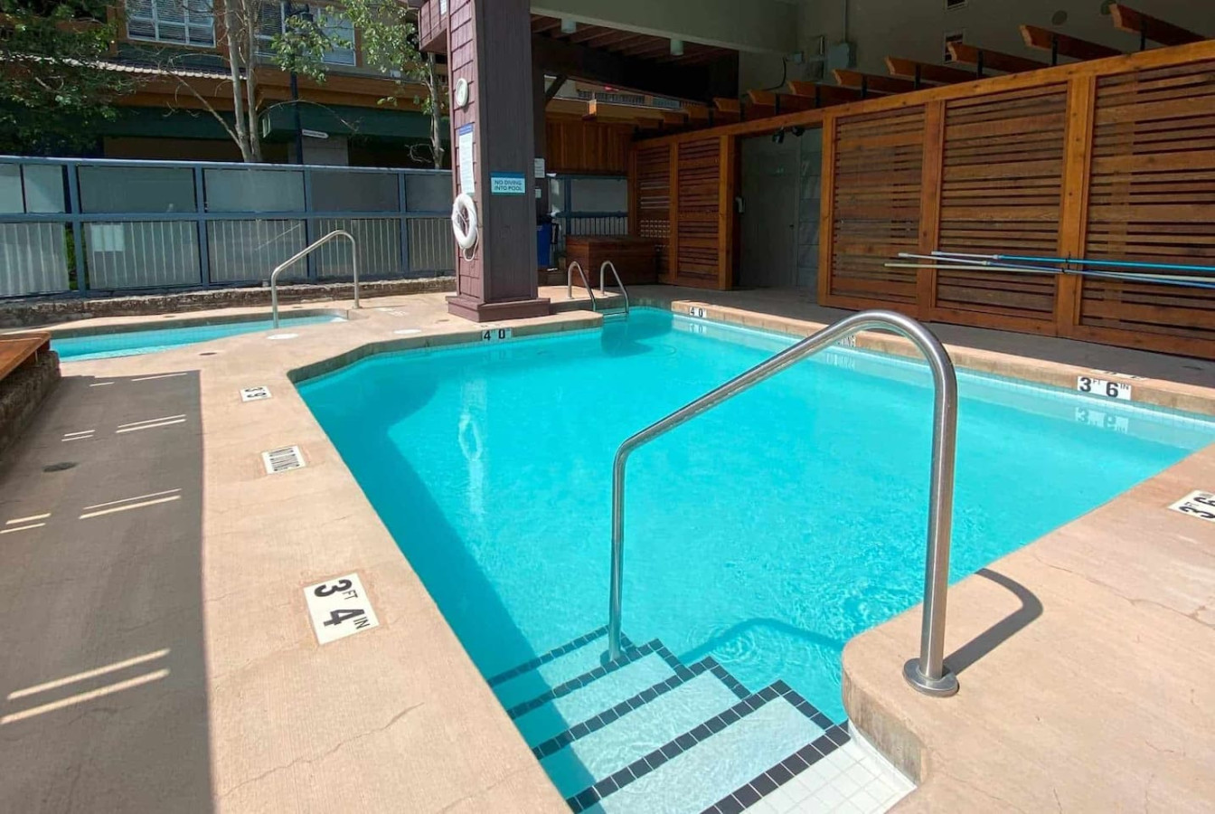 Heart of the Village - Luxury 1 Bedroom + loft | Photo 5