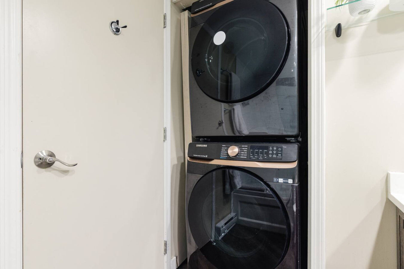 Heart of the Village - Luxury 1 Bedroom + loft | Photo 16