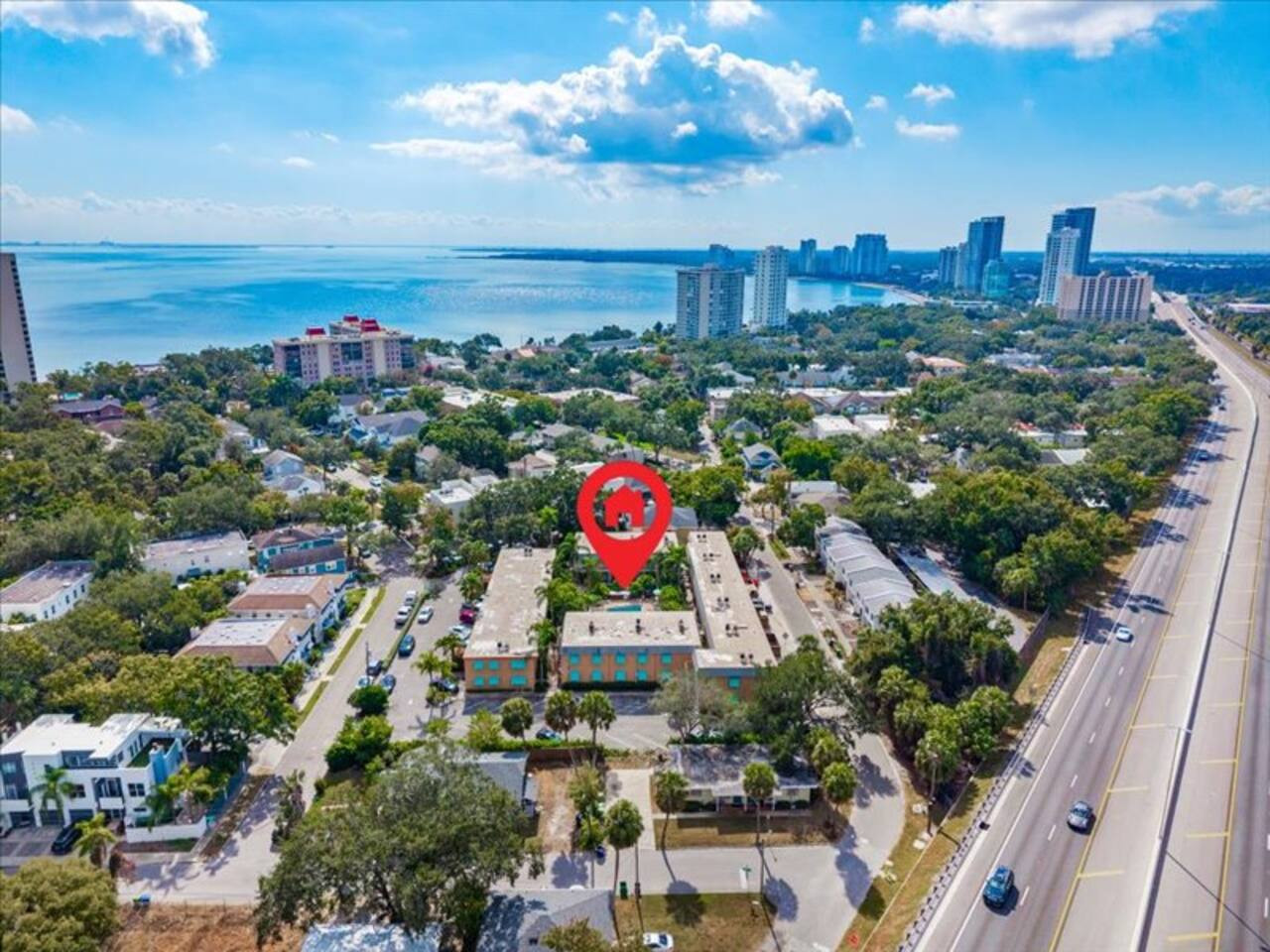 Parking- Pool - Bayshore Resort-style 2bd - Tampa