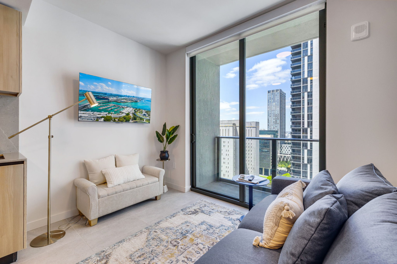 Luxe 1br Suite - Rooftop Pool Downtown Miami - Bahamas