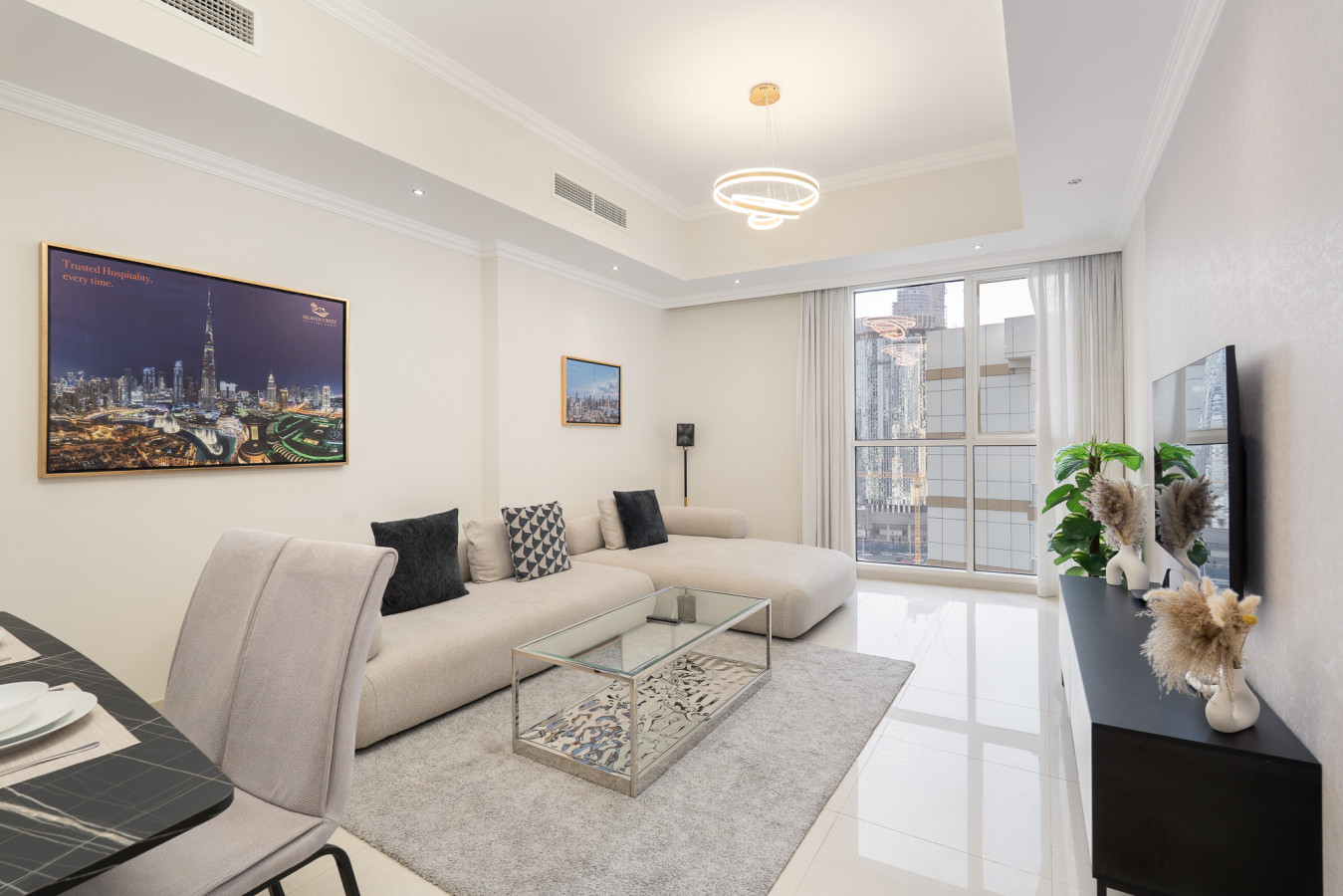 Dunya Tower | Three Bedroom Luxury W/ Balcony apartment photo