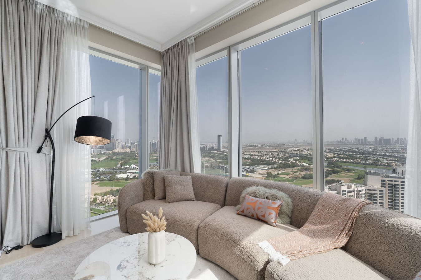 JLT Residences | 2BD Balcony near Metro Station
