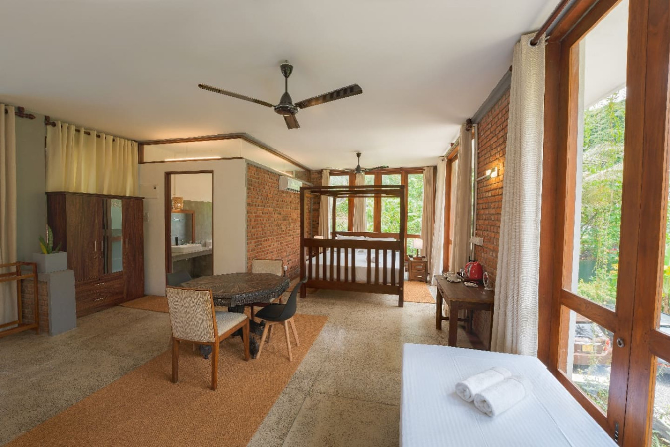 Ko Lake Suite r1