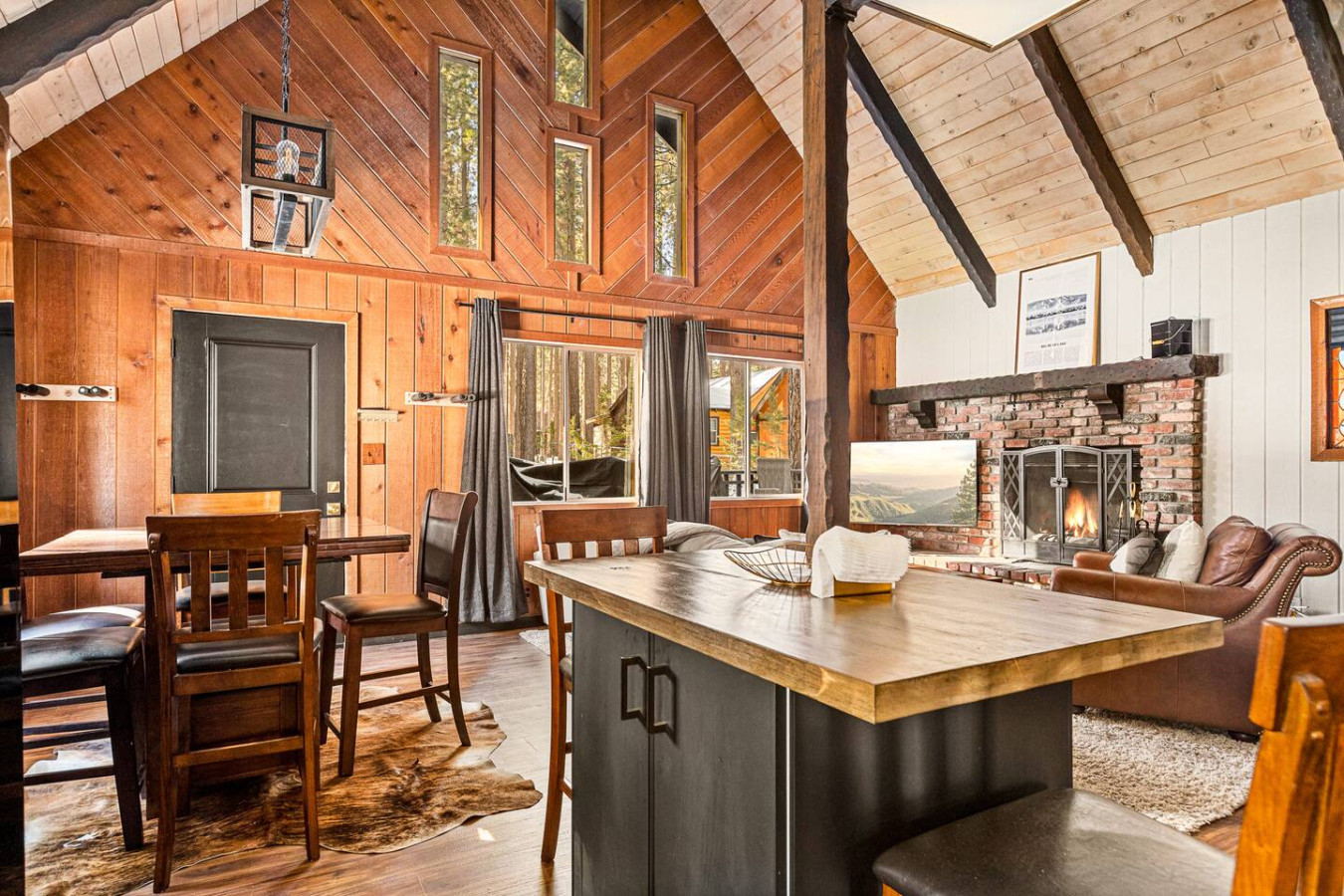 Classic A-frame At The Hideaway Big Bear - Big Bear Lake, CA